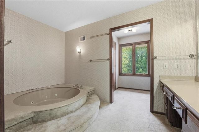 18208 E Hubach Hill Road, Pleasant Hill, MO 64080