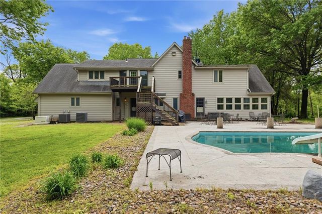 18208 E Hubach Hill Road, Pleasant Hill, MO 64080