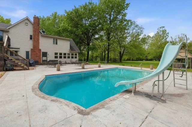 18208 E Hubach Hill Road, Pleasant Hill, MO 64080