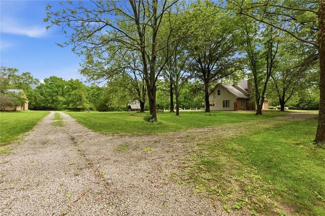 18208 E Hubach Hill Road, Pleasant Hill, MO 64080