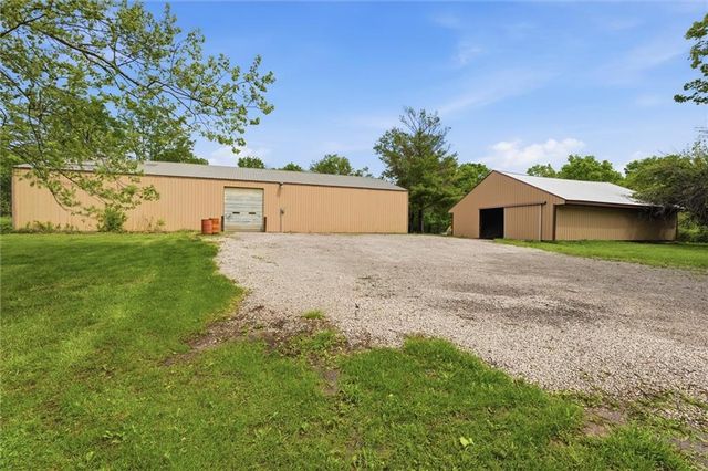 18208 E Hubach Hill Road, Pleasant Hill, MO 64080