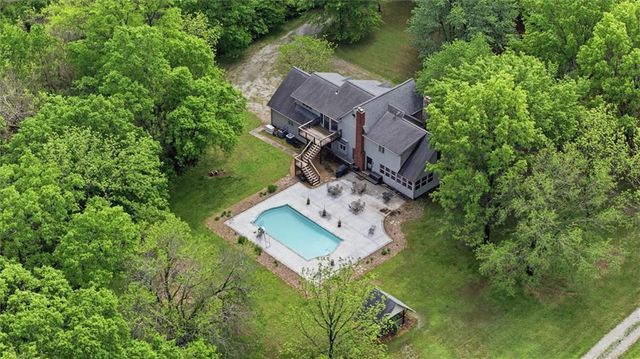 18208 E Hubach Hill Road, Pleasant Hill, MO 64080