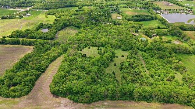 18208 E Hubach Hill Road, Pleasant Hill, MO 64080