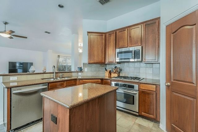 100 Lansdale Drive, Mckinney, TX 75072