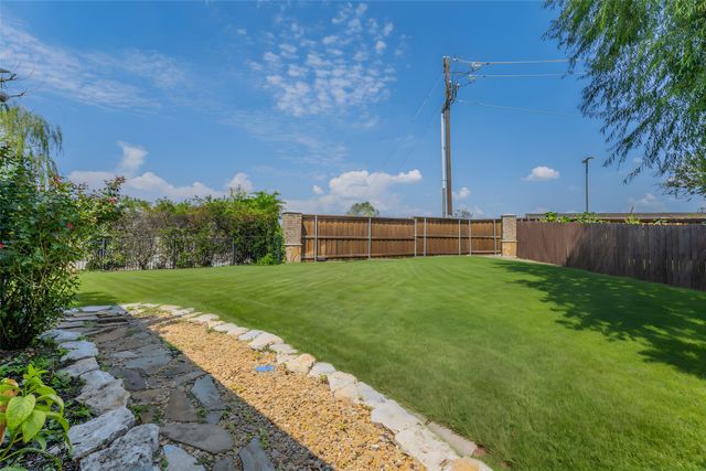 100 Lansdale Drive, Mckinney, TX 75072