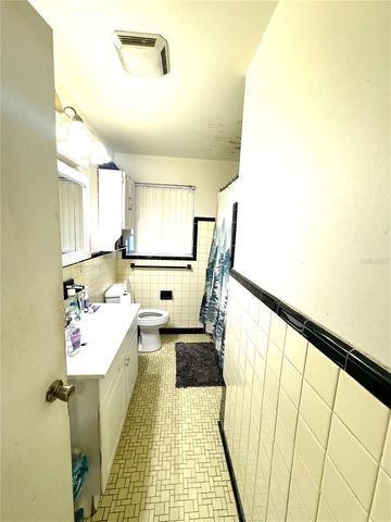 909 NE 14TH AVENUE, Ocala, FL 34470