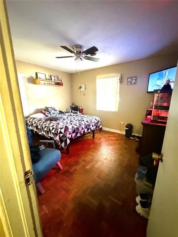 909 NE 14TH AVENUE, Ocala, FL 34470