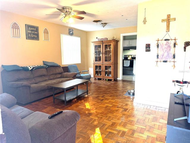 909 NE 14TH AVENUE, Ocala, FL 34470