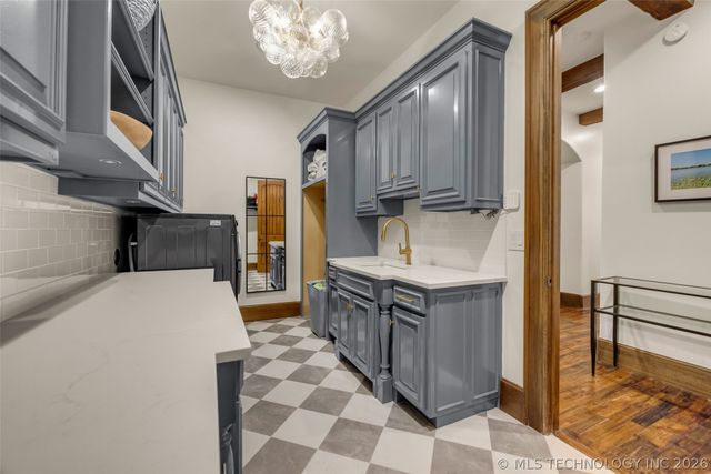 11660 S Hudson Court, Tulsa, OK 74137