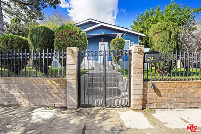829 N Avenue 53, Los Angeles, CA 90042