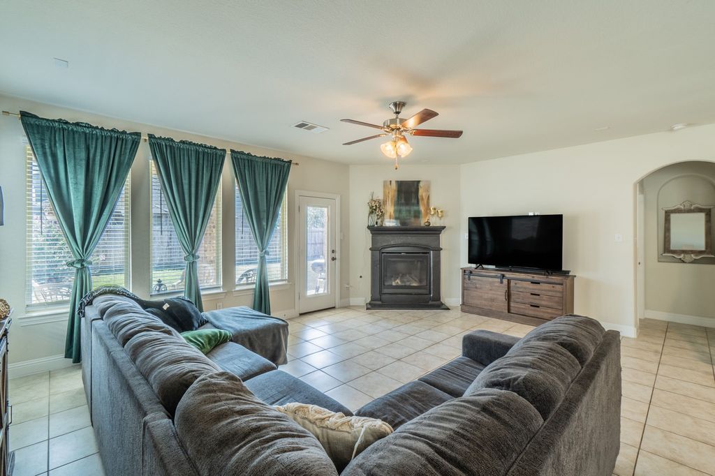 10808 Blaze Street, Aubrey, TX 76227 — photo 4