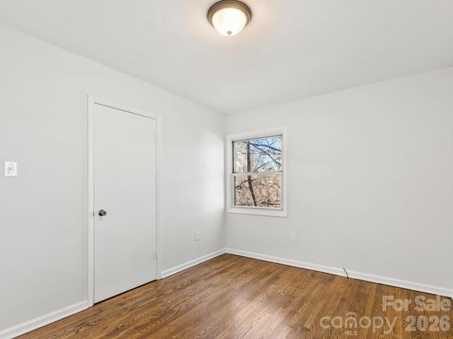 51 West Chapel Road, Asheville, NC 28803