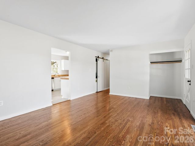 51 West Chapel Road, Asheville, NC 28803