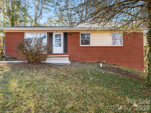 51 West Chapel Road, Asheville, NC 28803