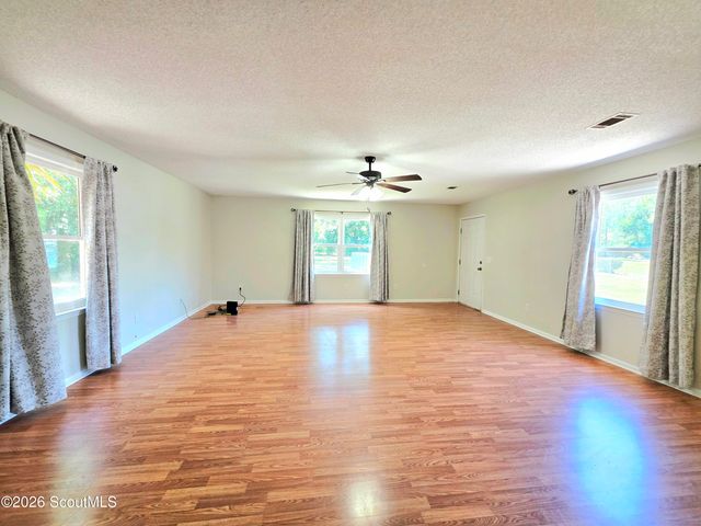 904 Orchard Lane, Waycross, GA 31501