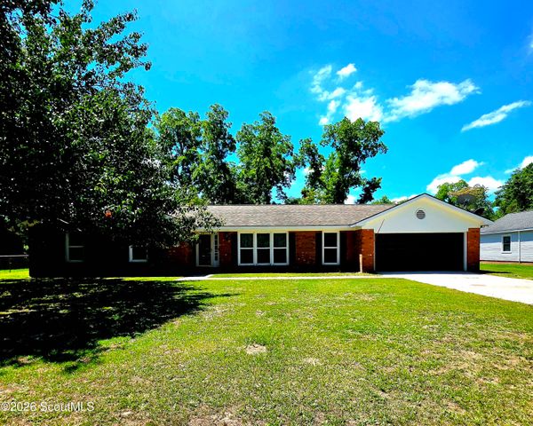 904 Orchard Lane, Waycross, GA 31501