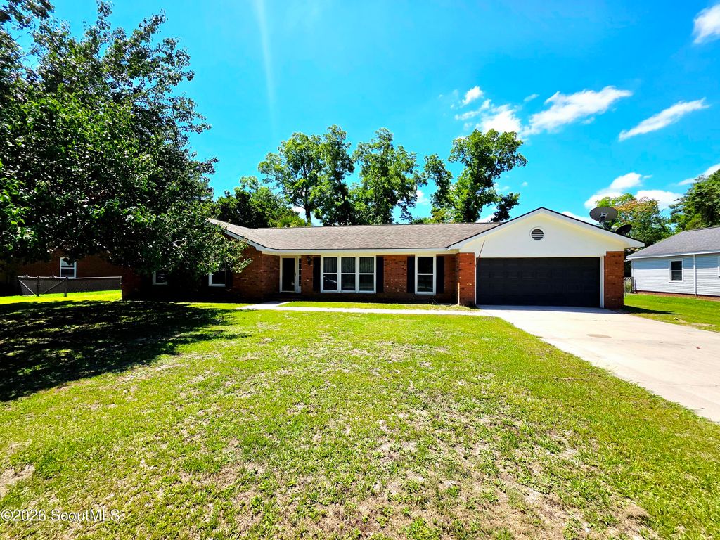 904 Orchard Lane, Waycross, GA 31501