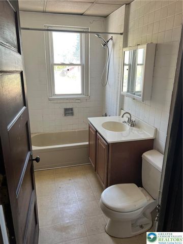 744 8th Avenue, Bethlehem City, PA 18018