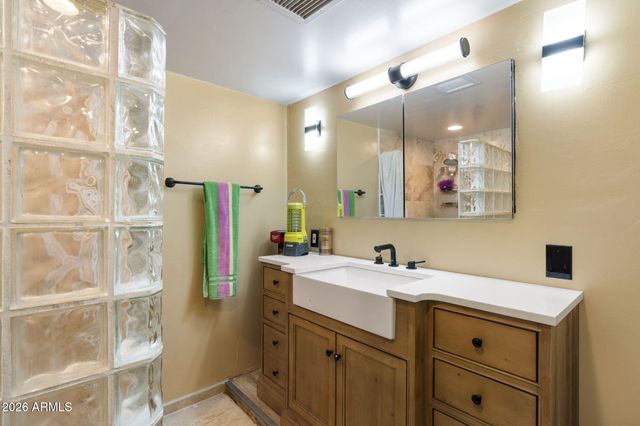 8018 E VISTA BONITA Drive, Scottsdale, AZ 85255