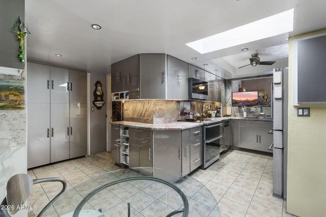 8018 E VISTA BONITA Drive, Scottsdale, AZ 85255