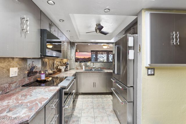 8018 E VISTA BONITA Drive, Scottsdale, AZ 85255