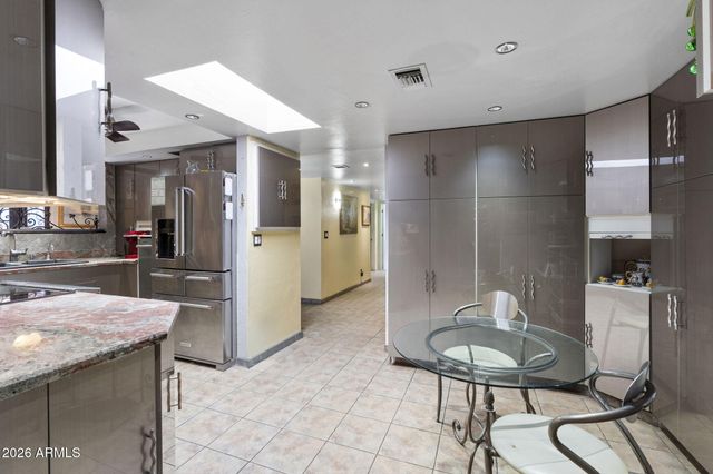 8018 E VISTA BONITA Drive, Scottsdale, AZ 85255