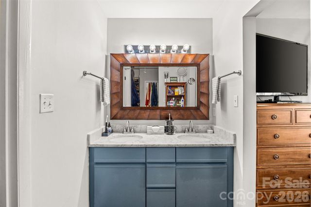 7340 Lakefront Drive 11, Charlotte, NC 28278