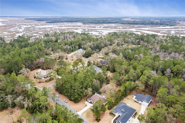 424 Misty Harbor Blvd, Woodbine, GA 31569