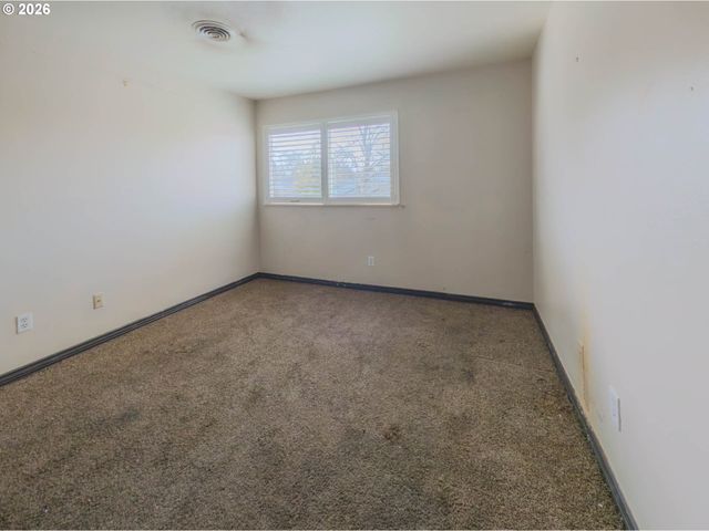 17610 Nw ROLLING HILL Ln, Beaverton, OR 97006