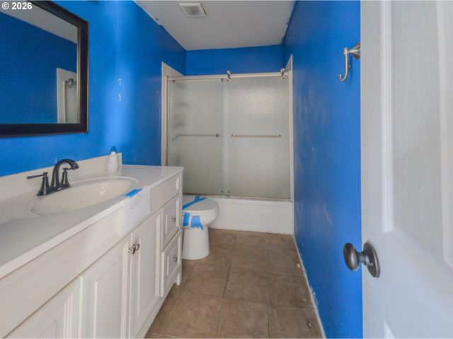 17610 Nw ROLLING HILL Ln, Beaverton, OR 97006