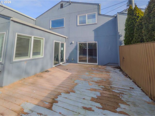 17610 Nw ROLLING HILL Ln, Beaverton, OR 97006