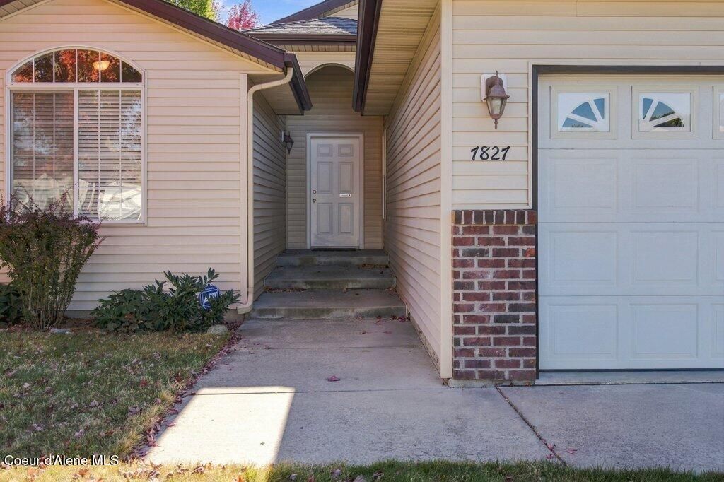 7827 N Joanna DR, Coeur d'Alene, ID 83815 photo 3
