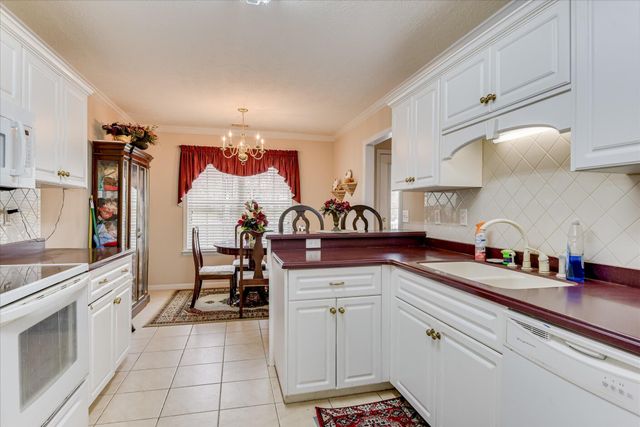 561 Waycross Drive, Warrenville, SC 29851