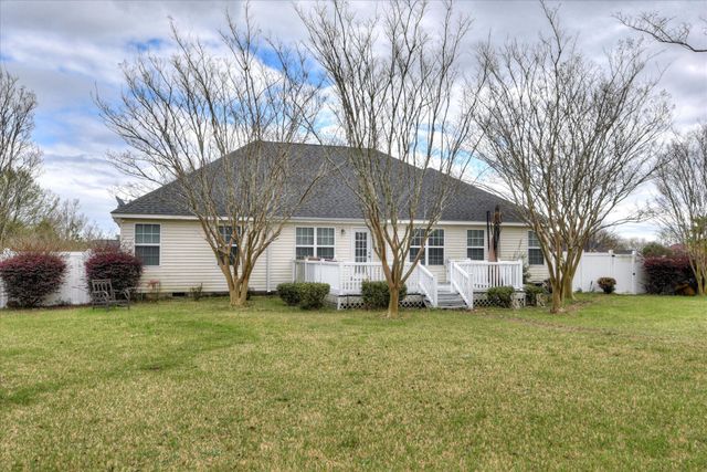 561 Waycross Drive, Warrenville, SC 29851