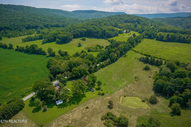 3908 Lost Creek Rd, Sparta, TN 38583