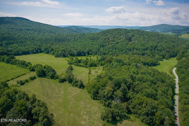 3908 Lost Creek Rd, Sparta, TN 38583