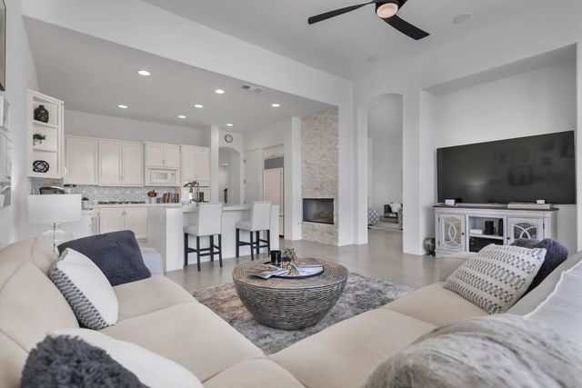 267 Loch Lomond Road, Rancho Mirage, CA 92270