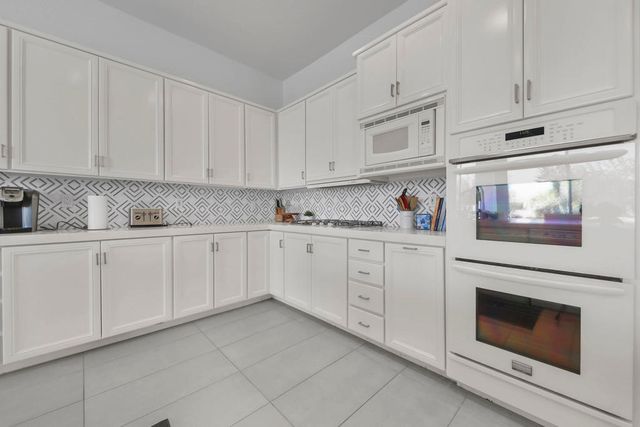 267 Loch Lomond Road, Rancho Mirage, CA 92270