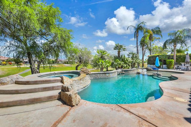 267 Loch Lomond Road, Rancho Mirage, CA 92270