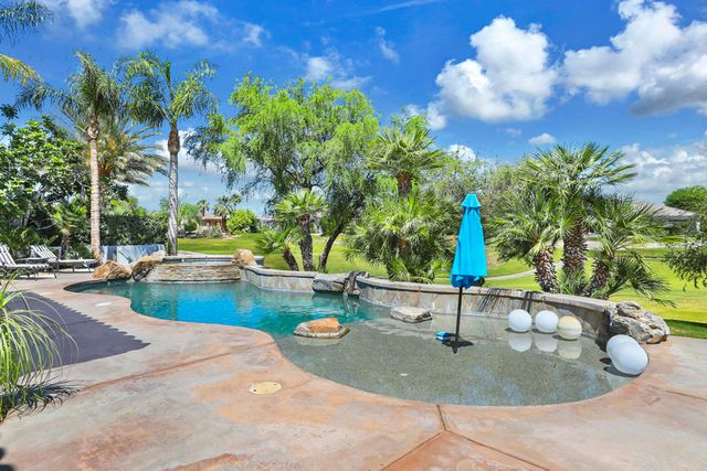 267 Loch Lomond Road, Rancho Mirage, CA 92270