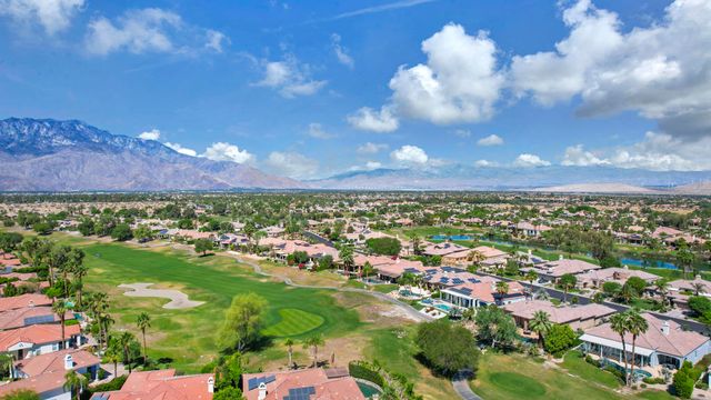 267 Loch Lomond Road, Rancho Mirage, CA 92270