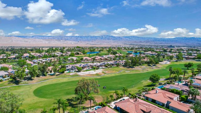 267 Loch Lomond Road, Rancho Mirage, CA 92270