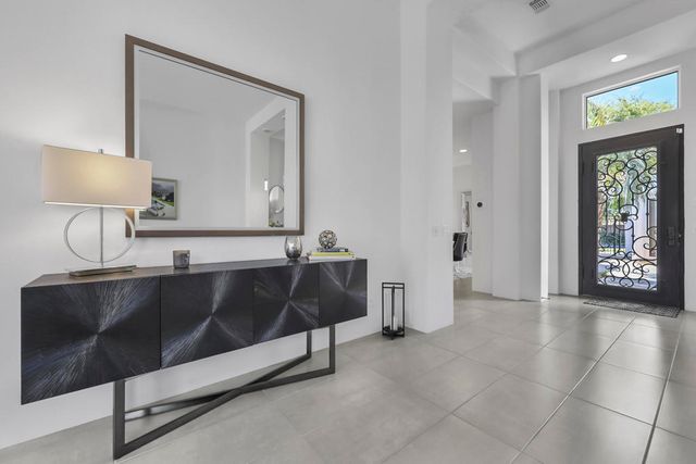 267 Loch Lomond Road, Rancho Mirage, CA 92270