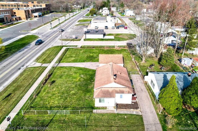 34038 CASEVILLE Court, Westland, MI 48186