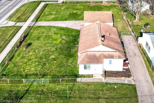 34038 CASEVILLE Court, Westland, MI 48186