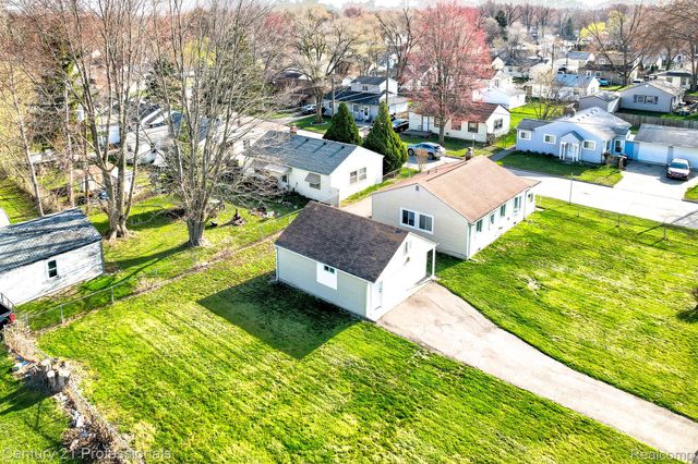 34038 CASEVILLE Court, Westland, MI 48186