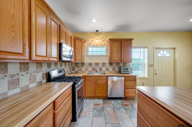 531 CR 3501, Cuney, TX 75759