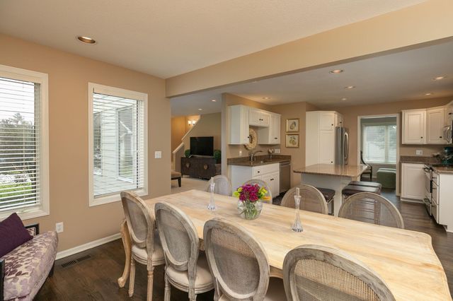 810 Foxcroft Circle SW, Rochester, MN 55902