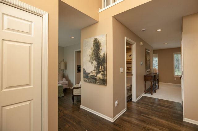 810 Foxcroft Circle SW, Rochester, MN 55902