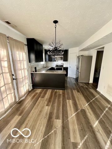 5643 Imperial Woods Circle, Indianapolis, IN 46224